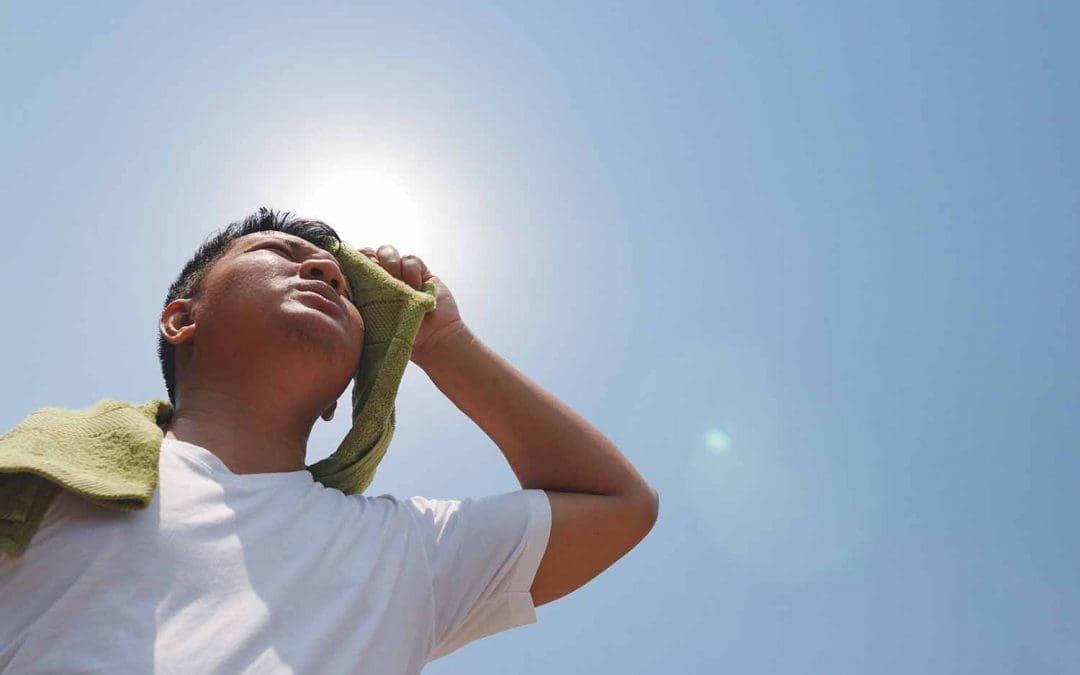7 Ways to Stay Cool During a Heat Wave, With or Without Air Conditioning